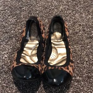 Leopard flats